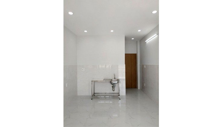 Chỉ còn 1 phòng cho nữ thuê tại quận Bình Thạnh, 25m2 mới đẹp, ban công, cửa sổ, hẻm 7m. Giá rẻ nhất